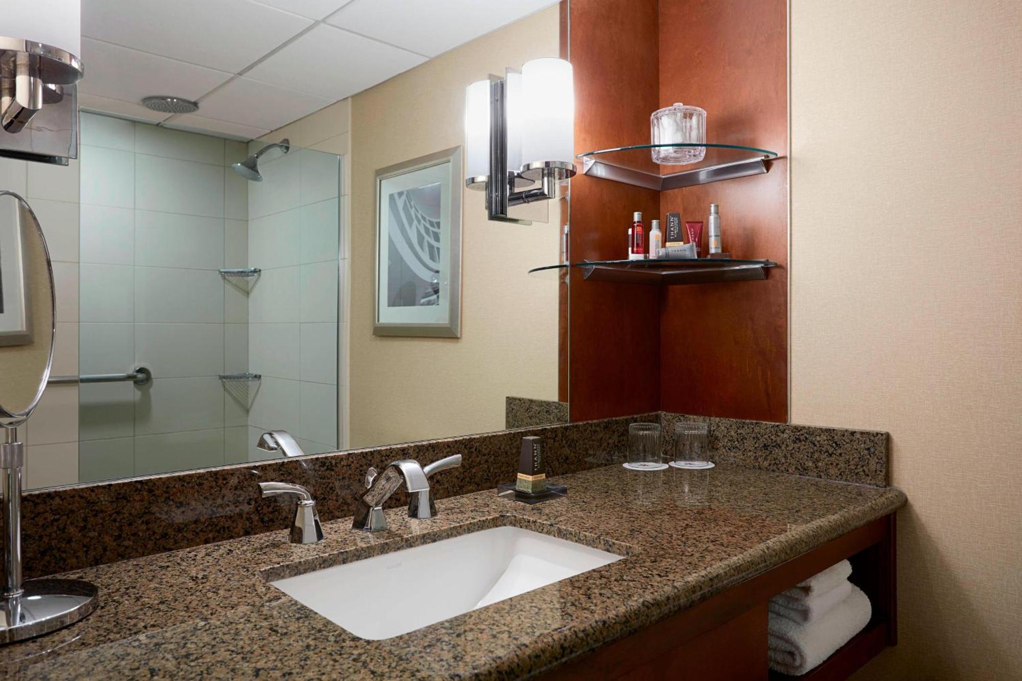 Stamford Marriott Hotel & Spa Экстерьер фото